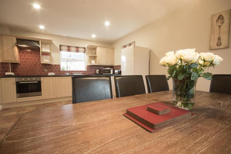 Haddon Cottage - Darwin Lake Holiday Village Matlock  Dış mekan fotoğraf